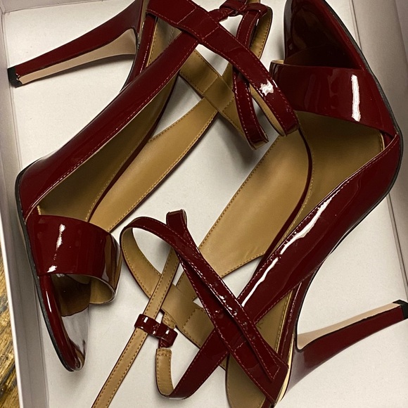 Stylish shoes for lady - Picture 4 of 5